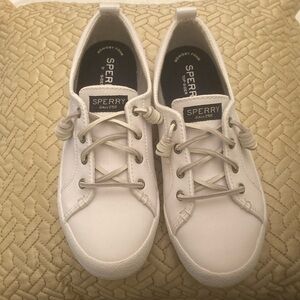 ~Sperry White tennis shoes, top sider, size 61/2 m, like new, used once.